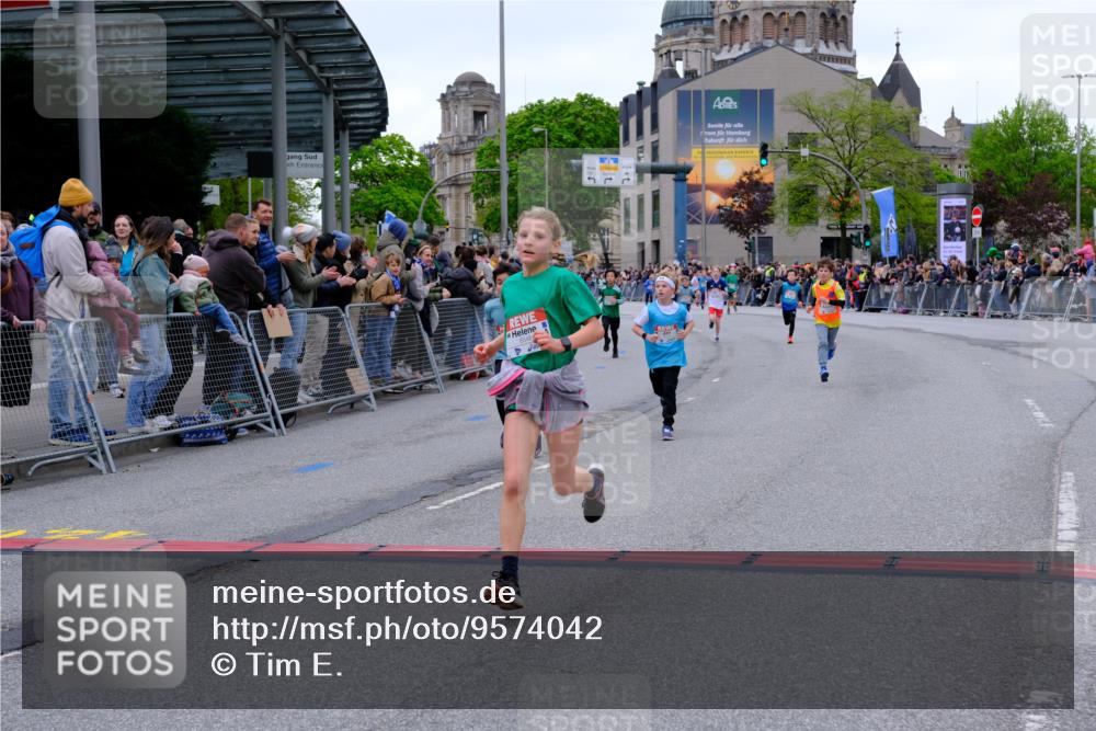 25.04.2026 - Das Zehntel Tim E. http://msf.ph/oto/9574042 25.04.2026 10:49:13 Ziel 5008, 5300, 5734, 5742, 6417, 6422, 6423, 6523, 6544, 6548, 6553, 6711, 6732, 6940, 6964, 7138, 7146, 7164, 7303, 7394, 7402, 7619, 7972 meine-sportfotos.de