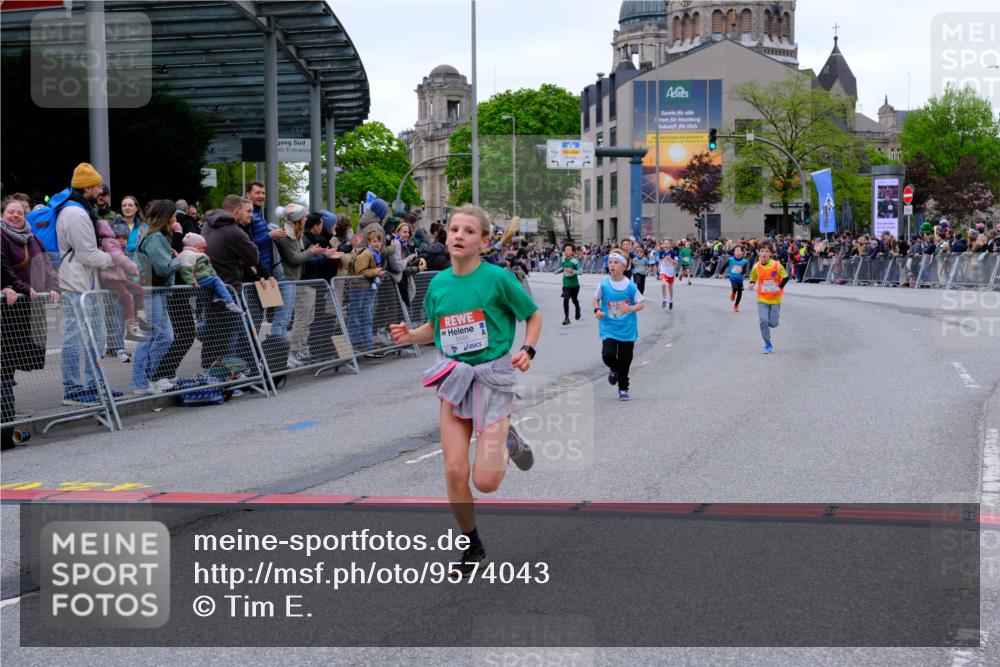 25.04.2026 - Das Zehntel Tim E. http://msf.ph/oto/9574043 25.04.2026 10:49:13 Ziel 5008, 5300, 5734, 5742, 6417, 6422, 6423, 6523, 6544, 6548, 6553, 6711, 6732, 6940, 6964, 7138, 7146, 7164, 7303, 7394, 7402, 7619, 7972 meine-sportfotos.de