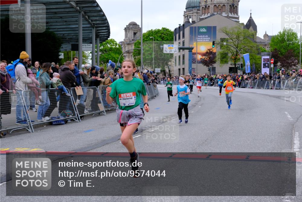 25.04.2026 - Das Zehntel Tim E. http://msf.ph/oto/9574044 25.04.2026 10:49:13 Ziel 5008, 5300, 5734, 5742, 6417, 6422, 6423, 6523, 6544, 6548, 6553, 6711, 6732, 6940, 6964, 7138, 7146, 7164, 7303, 7394, 7402, 7619, 7972 meine-sportfotos.de