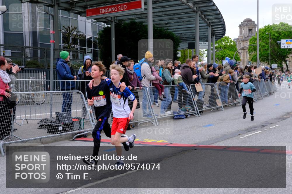 25.04.2026 - Das Zehntel Tim E. http://msf.ph/oto/9574074 25.04.2026 10:49:19 Ziel 5734, 5742, 5762, 6045, 6069, 6518, 6711, 6732, 6964, 7394, 7529, 7619 meine-sportfotos.de