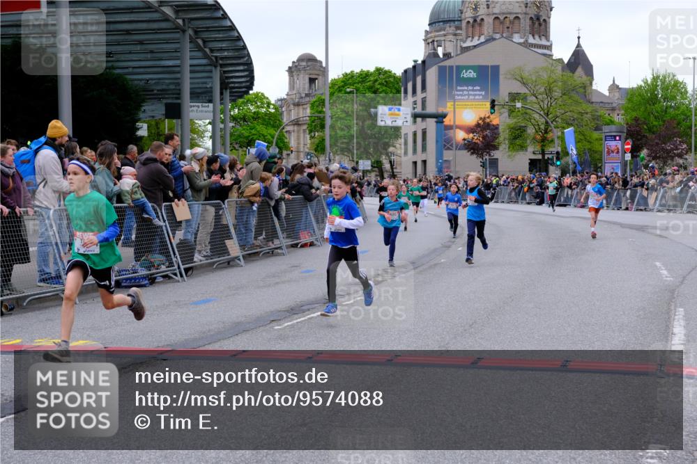 25.04.2026 - Das Zehntel Tim E. http://msf.ph/oto/9574088 25.04.2026 10:49:23 Ziel 5512, 5734, 5762, 6045, 6069, 6327, 6518, 6711, 6732, 6964, 7529, 7706, 7941 meine-sportfotos.de