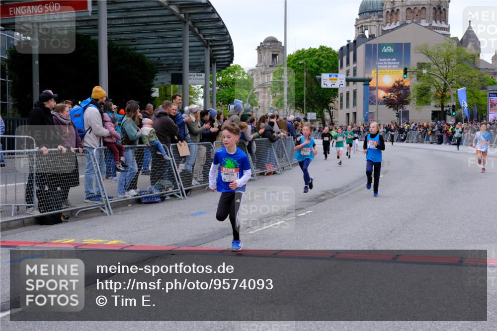 25.04.2026 - Das Zehntel Tim E. http://msf.ph/oto/9574093 25.04.2026 10:49:23 Ziel 5512, 5734, 5762, 6045, 6069, 6327, 6518, 6711, 6732, 6964, 7529, 7706, 7941 meine-sportfotos.de