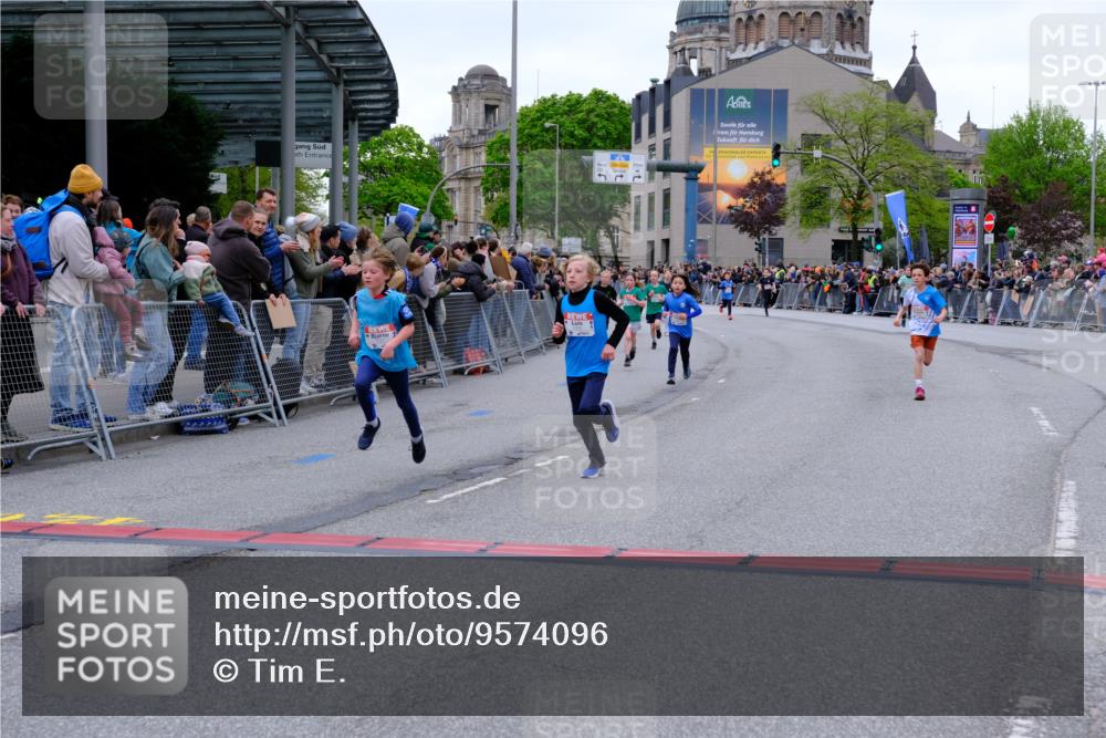 25.04.2026 - Das Zehntel Tim E. http://msf.ph/oto/9574096 25.04.2026 10:49:24 Ziel 5512, 5734, 5762, 6041, 6045, 6069, 6327, 6518, 6711, 6732, 6964, 7529, 7706, 7939, 7941 meine-sportfotos.de