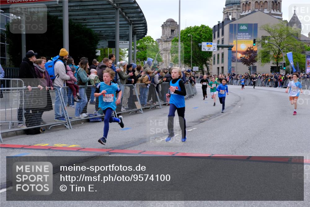25.04.2026 - Das Zehntel Tim E. http://msf.ph/oto/9574100 25.04.2026 10:49:25 Ziel 5383, 5512, 5577, 5762, 6041, 6045, 6069, 6327, 6518, 7529, 7706, 7939, 7941 meine-sportfotos.de