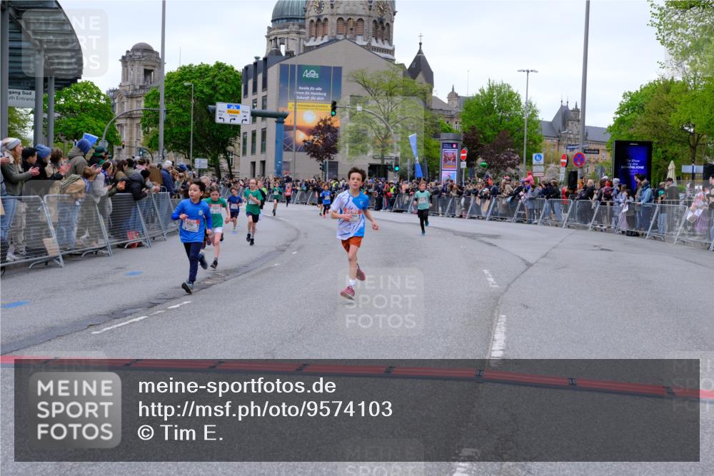 25.04.2026 - Das Zehntel Tim E. http://msf.ph/oto/9574103 25.04.2026 10:49:26 Ziel 5383, 5512, 5577, 5762, 6041, 6045, 6069, 6327, 6518, 7529, 7706, 7939, 7941 meine-sportfotos.de