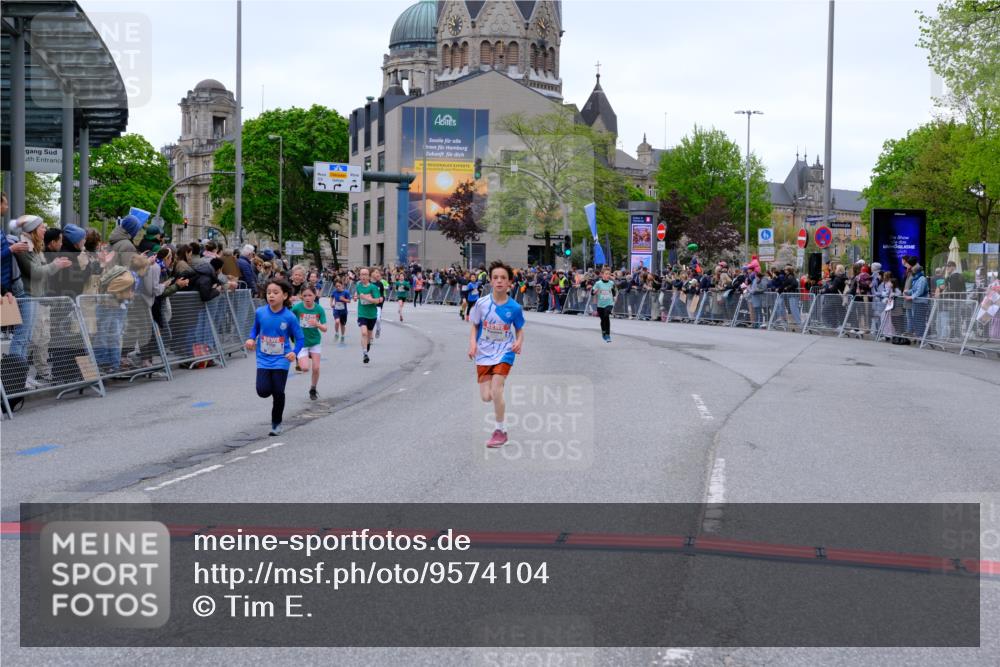25.04.2026 - Das Zehntel Tim E. http://msf.ph/oto/9574104 25.04.2026 10:49:26 Ziel 5383, 5512, 5577, 5762, 6041, 6045, 6069, 6327, 6518, 7529, 7706, 7939, 7941 meine-sportfotos.de