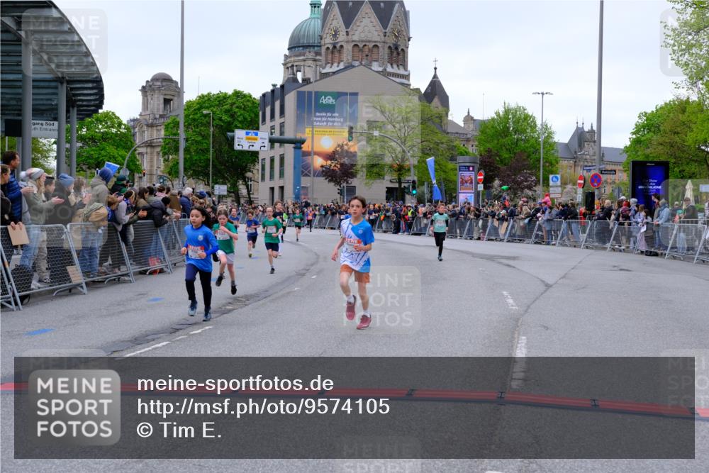 25.04.2026 - Das Zehntel Tim E. http://msf.ph/oto/9574105 25.04.2026 10:49:26 Ziel 5383, 5512, 5577, 5762, 6041, 6045, 6069, 6327, 6518, 7529, 7706, 7939, 7941 meine-sportfotos.de