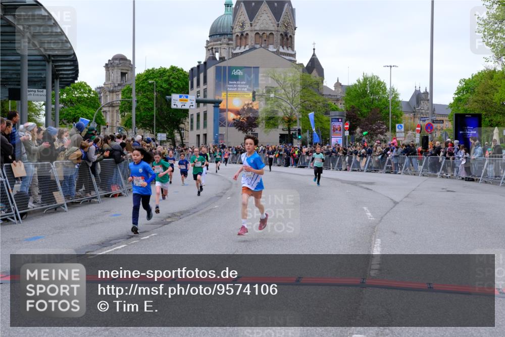 25.04.2026 - Das Zehntel Tim E. http://msf.ph/oto/9574106 25.04.2026 10:49:26 Ziel 5383, 5512, 5577, 5762, 6041, 6045, 6069, 6327, 6518, 7529, 7706, 7939, 7941 meine-sportfotos.de