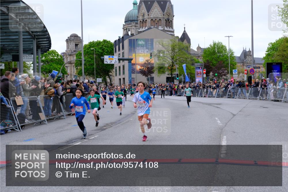25.04.2026 - Das Zehntel Tim E. http://msf.ph/oto/9574108 25.04.2026 10:49:26 Ziel 5383, 5512, 5577, 5762, 6041, 6045, 6069, 6327, 6518, 7529, 7706, 7939, 7941 meine-sportfotos.de