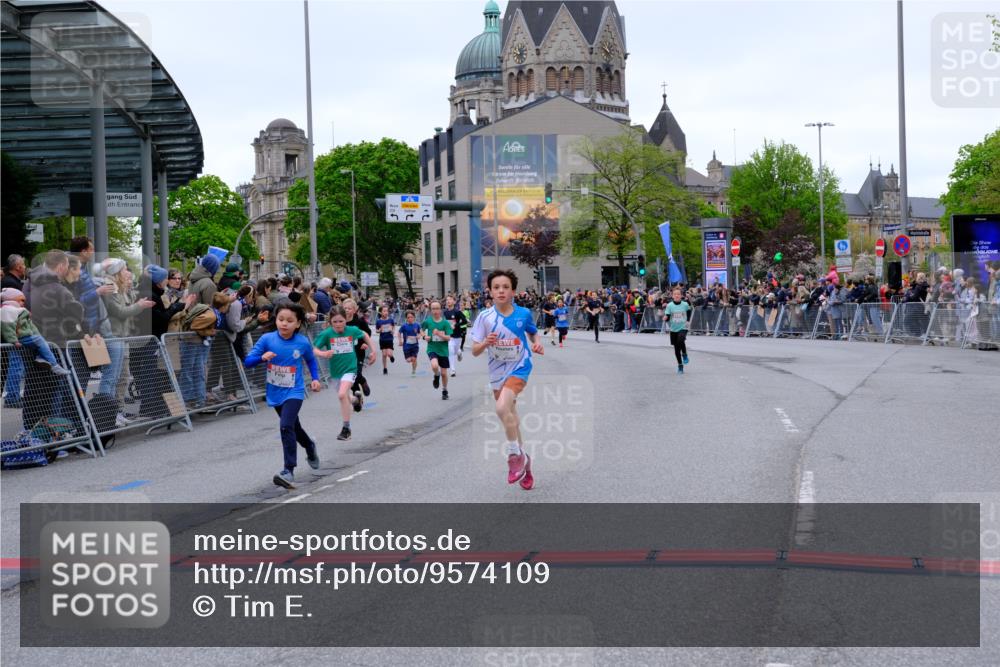 25.04.2026 - Das Zehntel Tim E. http://msf.ph/oto/9574109 25.04.2026 10:49:26 Ziel 5383, 5512, 5577, 5762, 6041, 6045, 6069, 6327, 6518, 7529, 7706, 7939, 7941 meine-sportfotos.de