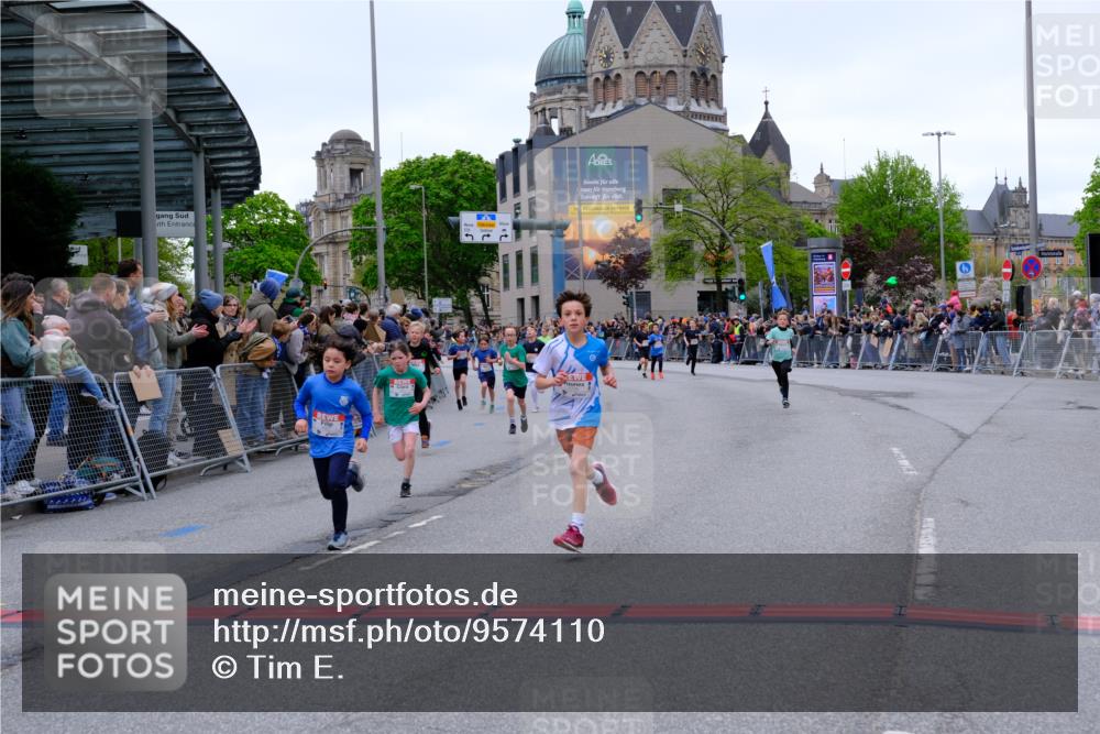 25.04.2026 - Das Zehntel Tim E. http://msf.ph/oto/9574110 25.04.2026 10:49:27 Ziel 5383, 5512, 5577, 5762, 6041, 6045, 6069, 6327, 6518, 6883, 7706, 7939, 7941 meine-sportfotos.de