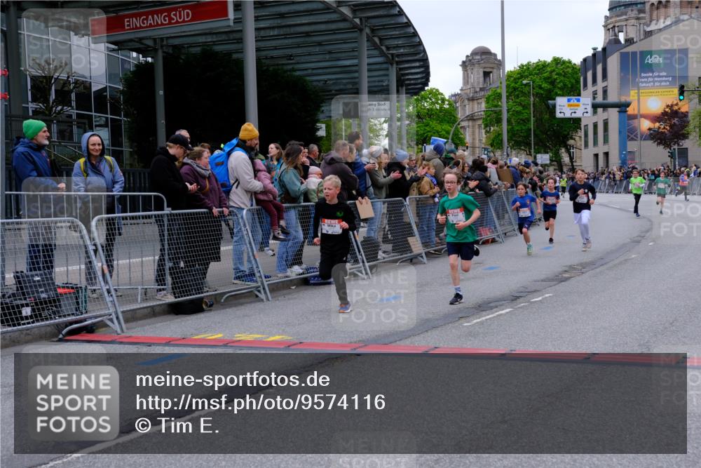 25.04.2026 - Das Zehntel Tim E. http://msf.ph/oto/9574116 25.04.2026 10:49:29 Ziel 5383, 5512, 5577, 5579, 5589, 5762, 6041, 6045, 6069, 6327, 6339, 6518, 6883, 7156, 7706, 7882, 7939, 7941 meine-sportfotos.de