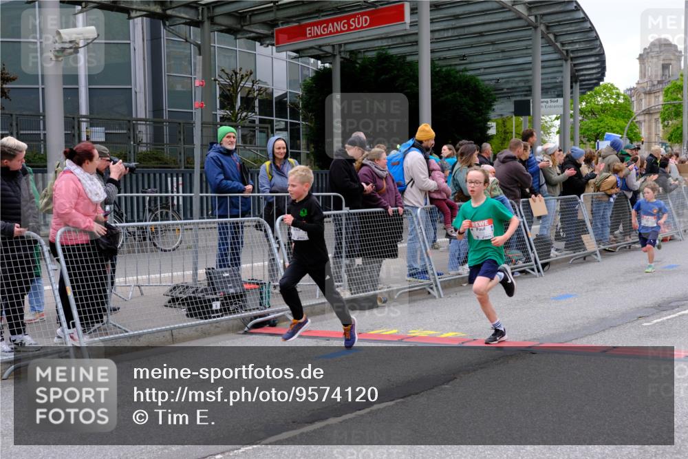 25.04.2026 - Das Zehntel Tim E. http://msf.ph/oto/9574120 25.04.2026 10:49:29 Ziel 5383, 5512, 5577, 5579, 5589, 5762, 6041, 6045, 6069, 6327, 6339, 6518, 6883, 7156, 7706, 7882, 7939, 7941 meine-sportfotos.de