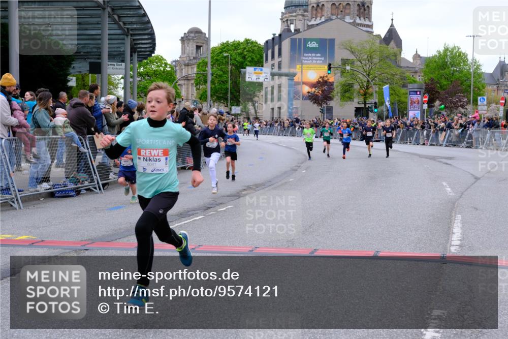 25.04.2026 - Das Zehntel Tim E. http://msf.ph/oto/9574121 25.04.2026 10:49:30 Ziel 5383, 5512, 5577, 5579, 5589, 5762, 6041, 6069, 6327, 6339, 6883, 7156, 7706, 7882, 7939, 7941 meine-sportfotos.de