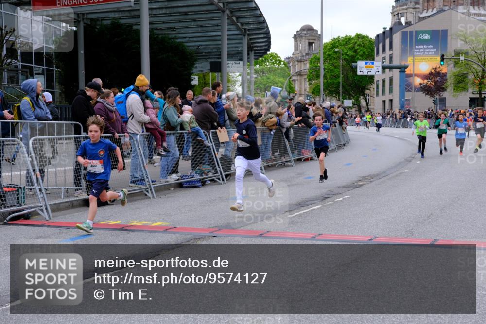 25.04.2026 - Das Zehntel Tim E. http://msf.ph/oto/9574127 25.04.2026 10:49:31 Ziel 5383, 5512, 5577, 5579, 5589, 5762, 6041, 6069, 6327, 6339, 6883, 7156, 7408, 7706, 7882, 7939, 7941 meine-sportfotos.de