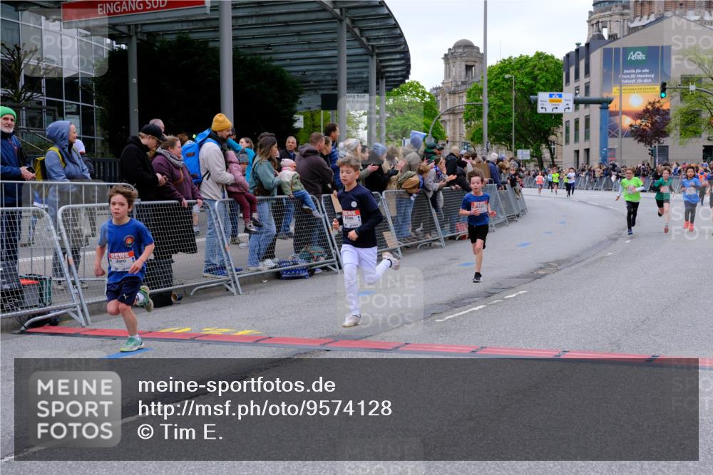 25.04.2026 - Das Zehntel Tim E. http://msf.ph/oto/9574128 25.04.2026 10:49:31 Ziel 5383, 5512, 5577, 5579, 5589, 5762, 6041, 6069, 6327, 6339, 6883, 7156, 7408, 7706, 7882, 7939, 7941 meine-sportfotos.de