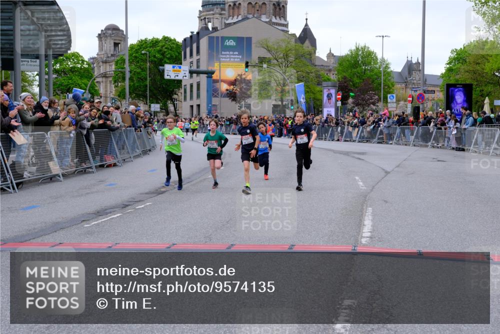 25.04.2026 - Das Zehntel Tim E. http://msf.ph/oto/9574135 25.04.2026 10:49:33 Ziel 5383, 5512, 5577, 5579, 5589, 6041, 6327, 6339, 6883, 7156, 7408, 7706, 7882, 7939, 7941 meine-sportfotos.de