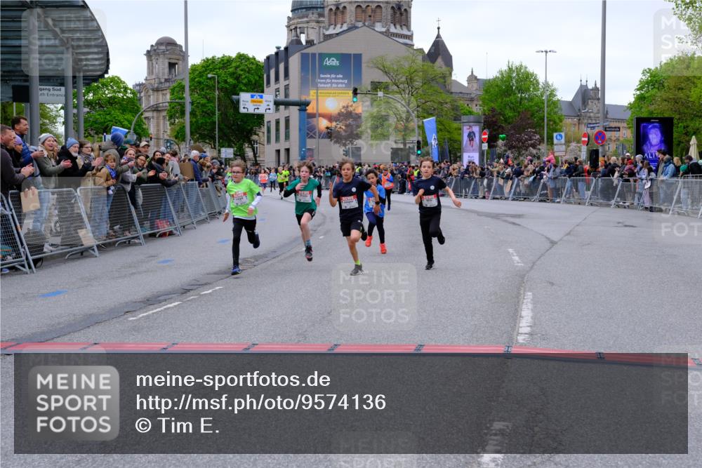 25.04.2026 - Das Zehntel Tim E. http://msf.ph/oto/9574136 25.04.2026 10:49:33 Ziel 5383, 5512, 5577, 5579, 5589, 6041, 6327, 6339, 6883, 7156, 7408, 7706, 7882, 7939, 7941 meine-sportfotos.de