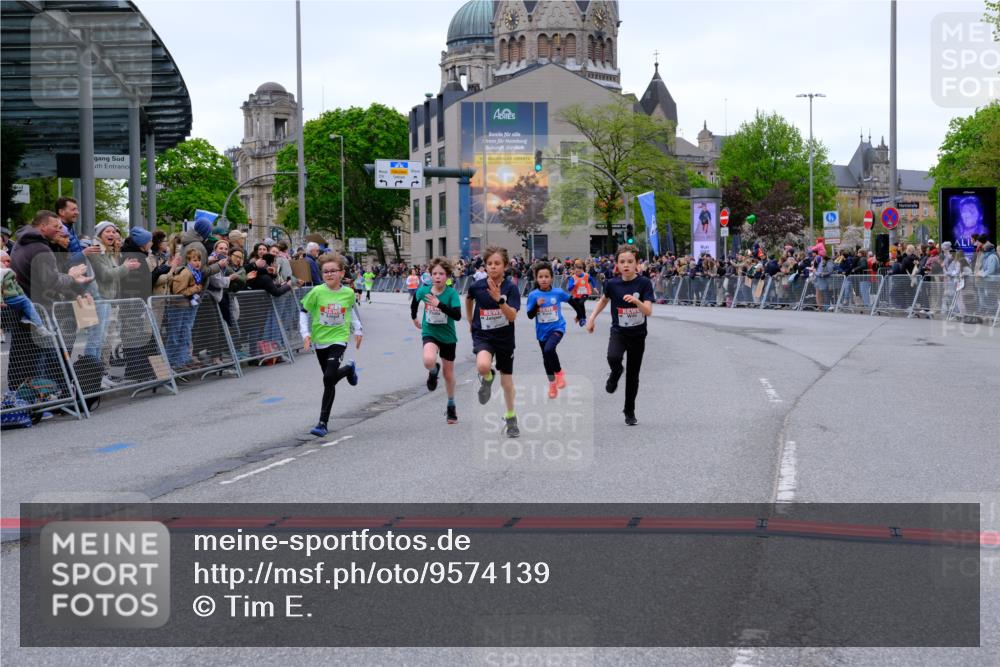 25.04.2026 - Das Zehntel Tim E. http://msf.ph/oto/9574139 25.04.2026 10:49:33 Ziel 5383, 5512, 5577, 5579, 5589, 6041, 6327, 6339, 6883, 7156, 7408, 7706, 7882, 7939, 7941 meine-sportfotos.de