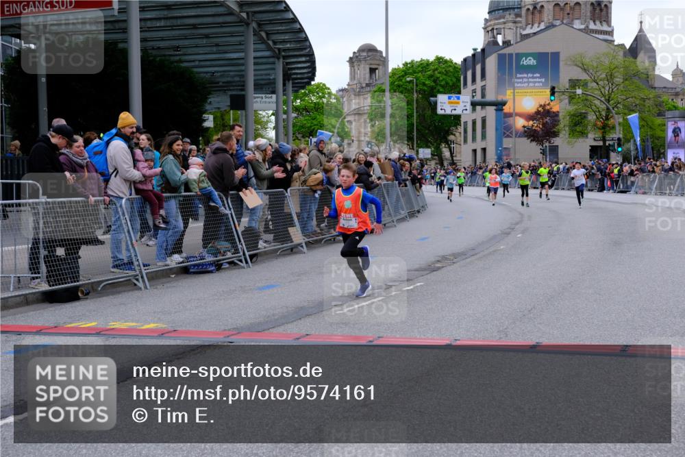 25.04.2026 - Das Zehntel Tim E. http://msf.ph/oto/9574161 25.04.2026 10:49:37 Ziel 5005, 5383, 5577, 5579, 5589, 6339, 6883, 7156, 7408, 7882 meine-sportfotos.de