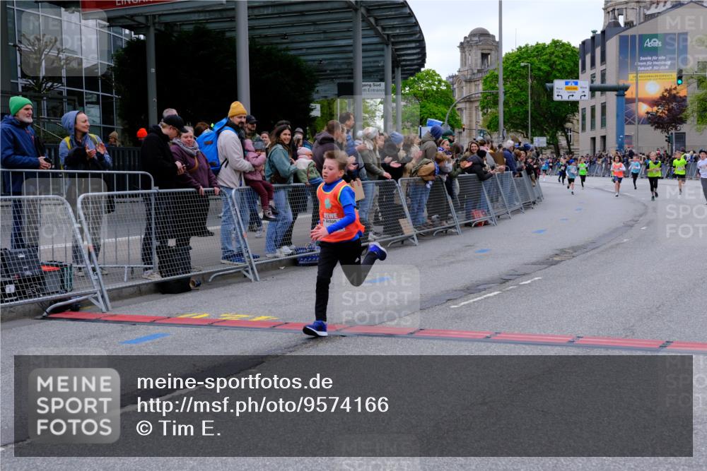 25.04.2026 - Das Zehntel Tim E. http://msf.ph/oto/9574166 25.04.2026 10:49:37 Ziel 5005, 5383, 5577, 5579, 5589, 6339, 6883, 7156, 7408, 7882 meine-sportfotos.de