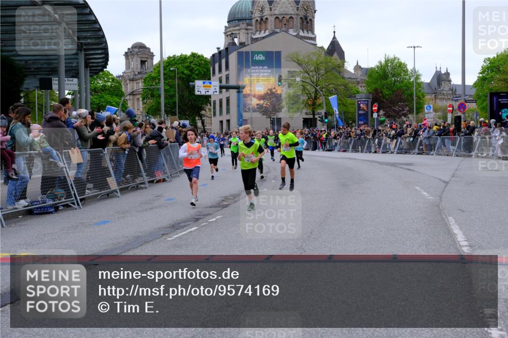 25.04.2026 - Das Zehntel Tim E. http://msf.ph/oto/9574169 25.04.2026 10:49:43 Ziel 5005, 5304, 6042, 6044, 6075, 6210, 6248, 7259, 7408, 7409, 7635 meine-sportfotos.de