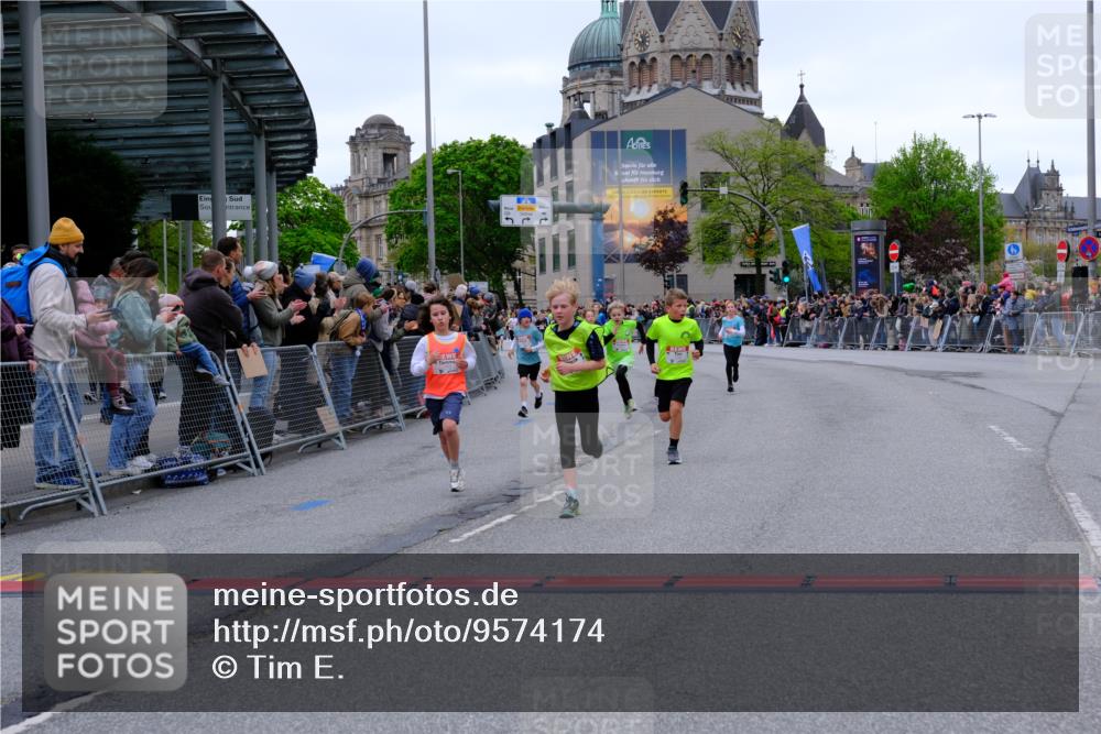 25.04.2026 - Das Zehntel Tim E. http://msf.ph/oto/9574174 25.04.2026 10:49:43 Ziel 5005, 5304, 6042, 6044, 6075, 6210, 6248, 7259, 7408, 7409, 7635 meine-sportfotos.de