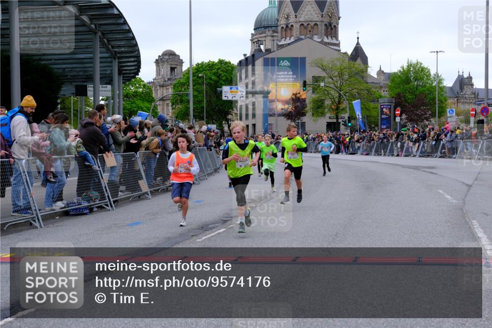 25.04.2026 - Das Zehntel Tim E. http://msf.ph/oto/9574176 25.04.2026 10:49:43 Ziel 5005, 5304, 6042, 6044, 6075, 6210, 6248, 7259, 7408, 7409, 7635 meine-sportfotos.de