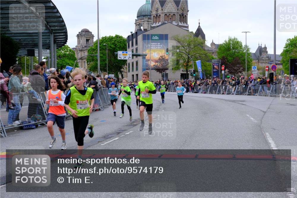 25.04.2026 - Das Zehntel Tim E. http://msf.ph/oto/9574179 25.04.2026 10:49:44 Ziel 5005, 5304, 6042, 6044, 6075, 6210, 6248, 7259, 7409, 7635 meine-sportfotos.de