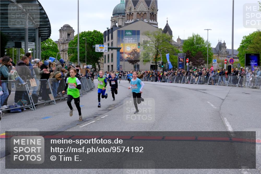 25.04.2026 - Das Zehntel Tim E. http://msf.ph/oto/9574192 25.04.2026 10:49:47 Ziel 5005, 5304, 5444, 5833, 6042, 6044, 6075, 6210, 6248, 7259, 7409, 7635 meine-sportfotos.de