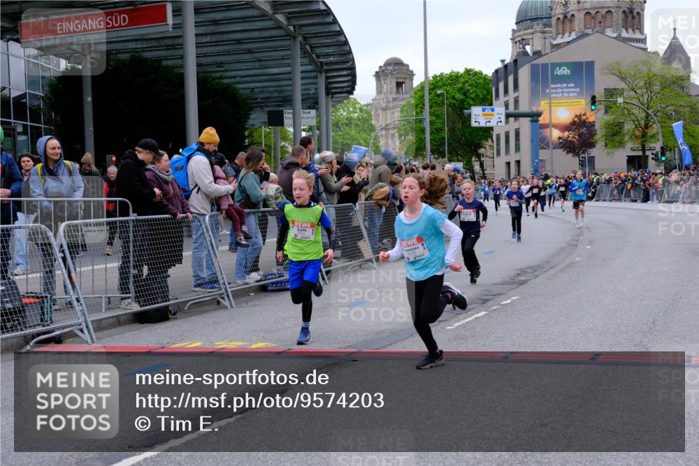 25.04.2026 - Das Zehntel Tim E. http://msf.ph/oto/9574203 25.04.2026 10:49:48 Ziel 5304, 5444, 5833, 6042, 6044, 6075, 6210, 6248, 7259, 7409, 7635 meine-sportfotos.de