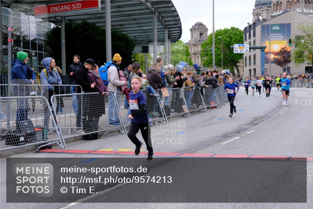 25.04.2026 - Das Zehntel Tim E. http://msf.ph/oto/9574213 25.04.2026 10:49:50 Ziel 5101, 5304, 5444, 5833, 6042, 6044, 6075, 6210, 6248, 6332, 7259, 7409, 7635, 8032, 8051 meine-sportfotos.de