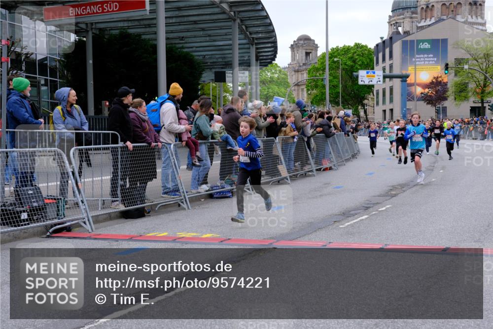 25.04.2026 - Das Zehntel Tim E. http://msf.ph/oto/9574221 25.04.2026 10:49:51 Ziel 5101, 5304, 5444, 5833, 6042, 6043, 6044, 6210, 6248, 6332, 6684, 7259, 7635, 7695, 8032, 8040, 8051 meine-sportfotos.de