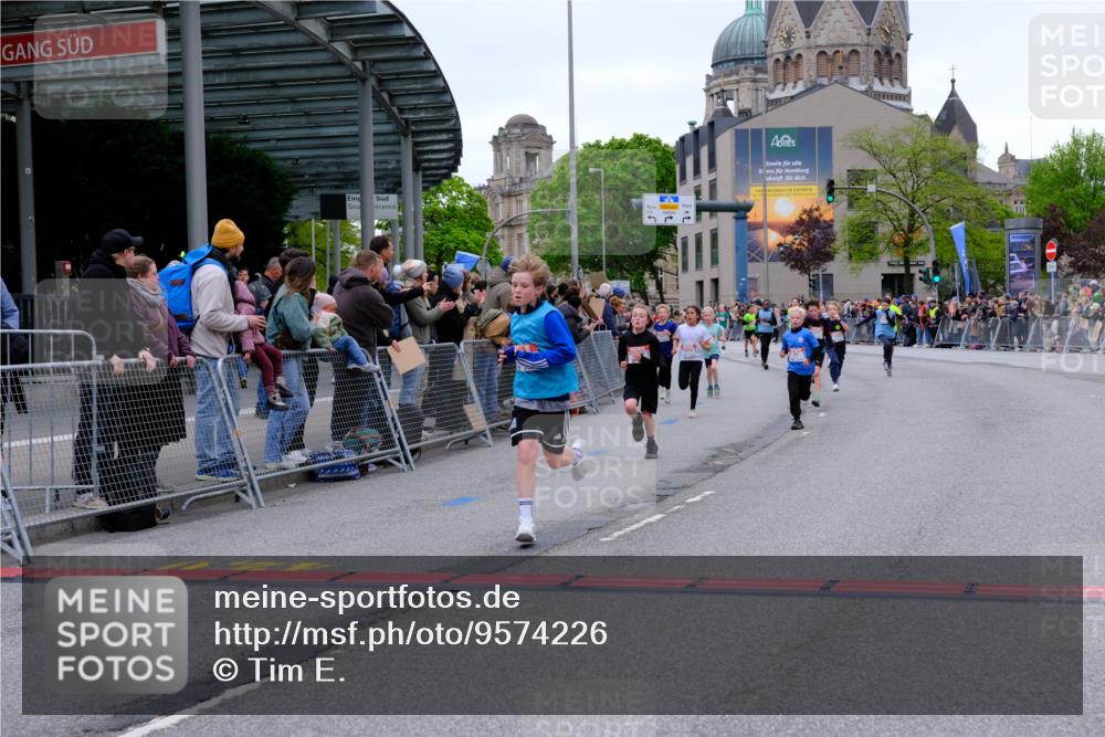 25.04.2026 - Das Zehntel Tim E. http://msf.ph/oto/9574226 25.04.2026 10:49:53 Ziel 5101, 5444, 5587, 5833, 6042, 6043, 6044, 6210, 6248, 6332, 6349, 6684, 7257, 7635, 7695, 8032, 8040, 8051 meine-sportfotos.de