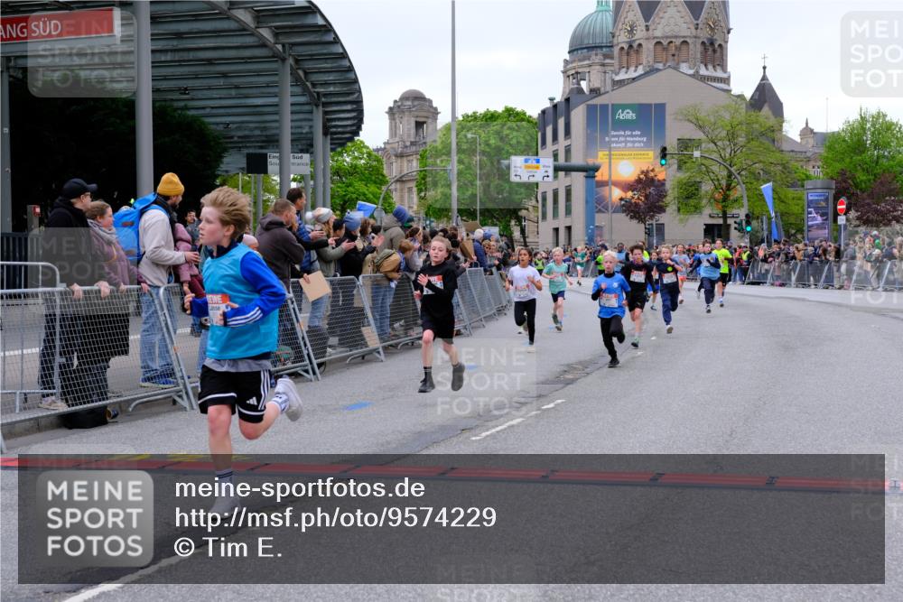 25.04.2026 - Das Zehntel Tim E. http://msf.ph/oto/9574229 25.04.2026 10:49:54 Ziel 5101, 5444, 5587, 5833, 6043, 6044, 6210, 6248, 6332, 6349, 6414, 6684, 7257, 7688, 7695, 8032, 8040, 8051 meine-sportfotos.de