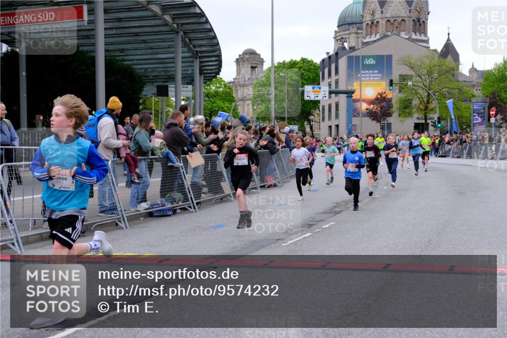 25.04.2026 - Das Zehntel Tim E. http://msf.ph/oto/9574232 25.04.2026 10:49:54 Ziel 5101, 5444, 5587, 5833, 6043, 6044, 6210, 6248, 6332, 6349, 6414, 6684, 7257, 7688, 7695, 8032, 8040, 8051 meine-sportfotos.de