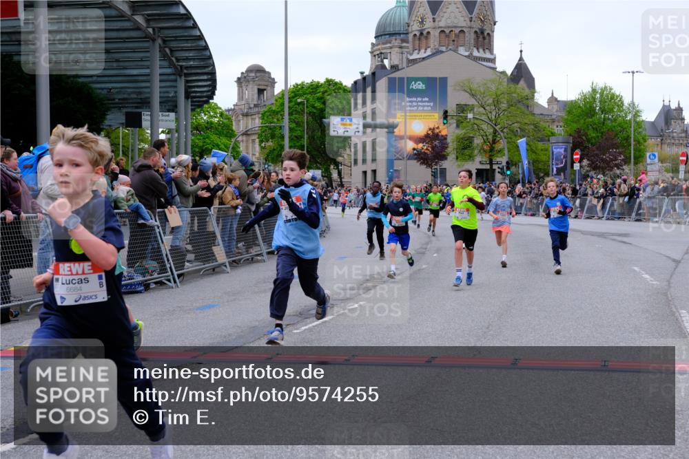 25.04.2026 - Das Zehntel Tim E. http://msf.ph/oto/9574255 25.04.2026 10:49:57 Ziel 5101, 5444, 5587, 5833, 6043, 6332, 6349, 6414, 6684, 6710, 7257, 7260, 7688, 7695, 8032, 8037, 8040, 8051 meine-sportfotos.de