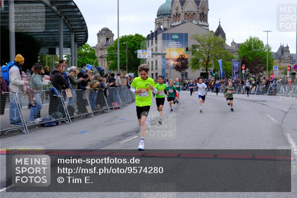 25.04.2026 - Das Zehntel Tim E. http://msf.ph/oto/9574280 25.04.2026 10:50:02 Ziel 5101, 5587, 6043, 6066, 6349, 6414, 6684, 6710, 7257, 7260, 7688, 7695, 7929, 7951, 8037, 8040, 8051, 8054 meine-sportfotos.de