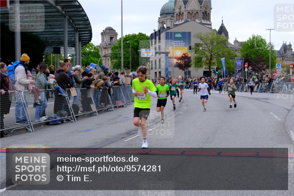 25.04.2026 - Das Zehntel Tim E. http://msf.ph/oto/9574281 25.04.2026 10:50:02 Ziel 5101, 5587, 6043, 6066, 6349, 6414, 6684, 6710, 7257, 7260, 7688, 7695, 7929, 7951, 8037, 8040, 8051, 8054 meine-sportfotos.de