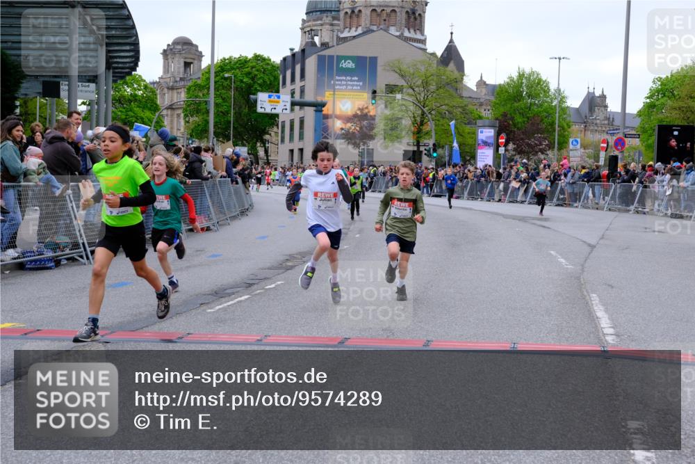 25.04.2026 - Das Zehntel Tim E. http://msf.ph/oto/9574289 25.04.2026 10:50:03 Ziel 5587, 6043, 6059, 6066, 6349, 6414, 6684, 6710, 7257, 7260, 7393, 7582, 7688, 7695, 7929, 7951, 8037, 8040, 8054 meine-sportfotos.de