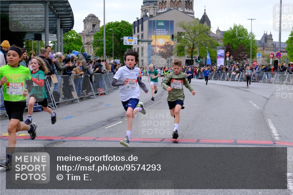 25.04.2026 - Das Zehntel Tim E. http://msf.ph/oto/9574293 25.04.2026 10:50:04 Ziel 5391, 5587, 6059, 6066, 6119, 6349, 6414, 6710, 7257, 7260, 7393, 7582, 7688, 7929, 7951, 8037, 8054 meine-sportfotos.de