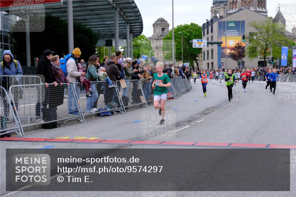 25.04.2026 - Das Zehntel Tim E. http://msf.ph/oto/9574297 25.04.2026 10:50:05 Ziel 5391, 5587, 6059, 6066, 6119, 6349, 6414, 6710, 7257, 7260, 7393, 7582, 7688, 7929, 7951, 8037, 8054 meine-sportfotos.de