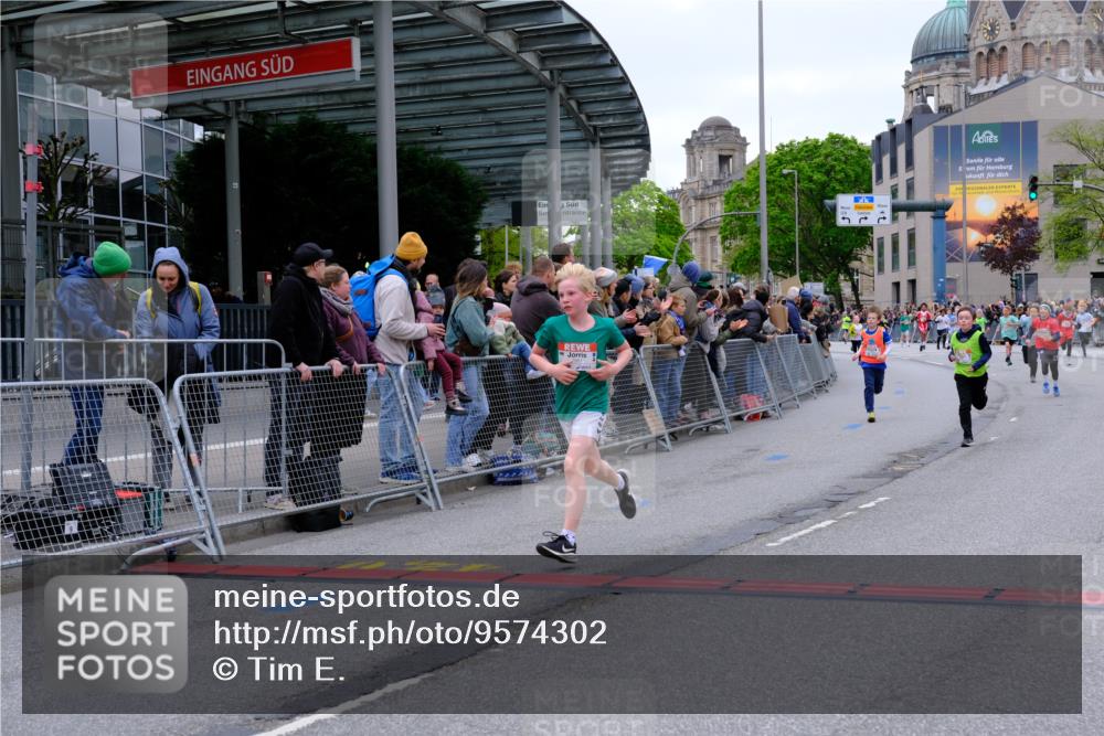 25.04.2026 - Das Zehntel Tim E. http://msf.ph/oto/9574302 25.04.2026 10:50:06 Ziel 5391, 6059, 6066, 6119, 6141, 6414, 6710, 7260, 7393, 7501, 7582, 7688, 7929, 7951, 8037, 8054 meine-sportfotos.de