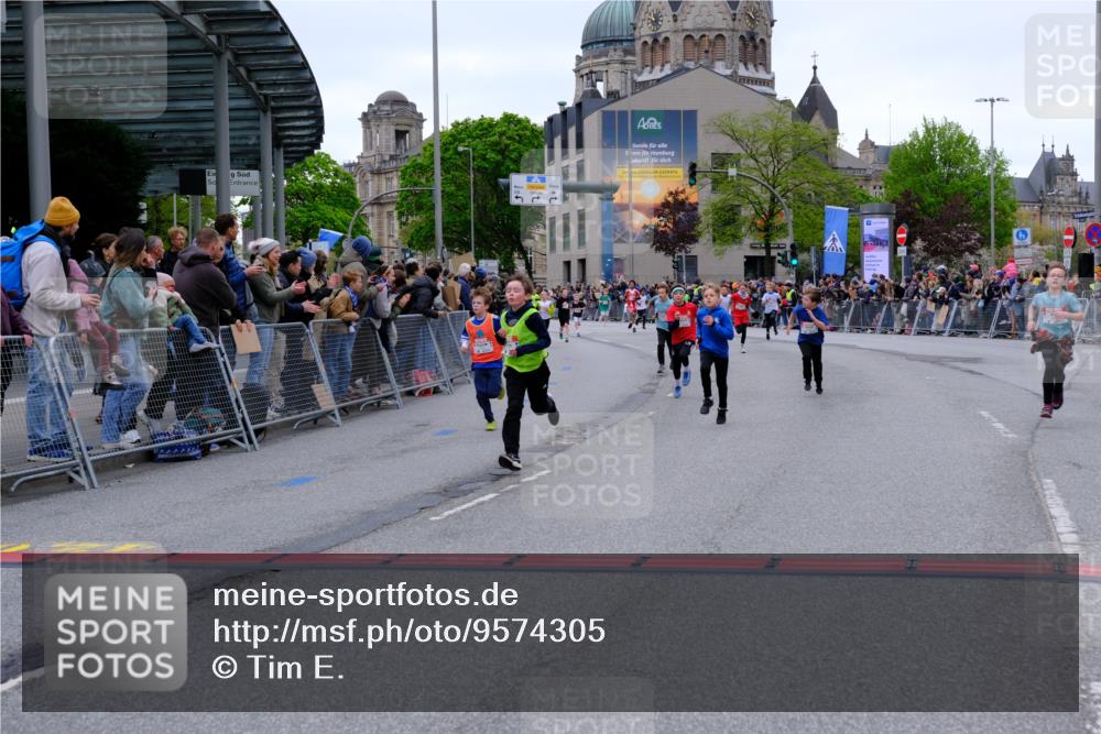 25.04.2026 - Das Zehntel Tim E. http://msf.ph/oto/9574305 25.04.2026 10:50:07 Ziel 5391, 6000, 6059, 6066, 6119, 6141, 6710, 7260, 7393, 7501, 7582, 7929, 7951, 8037, 8054 meine-sportfotos.de