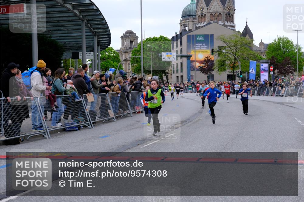 25.04.2026 - Das Zehntel Tim E. http://msf.ph/oto/9574308 25.04.2026 10:50:07 Ziel 5391, 6000, 6059, 6066, 6119, 6141, 6710, 7260, 7393, 7501, 7582, 7929, 7951, 8037, 8054 meine-sportfotos.de
