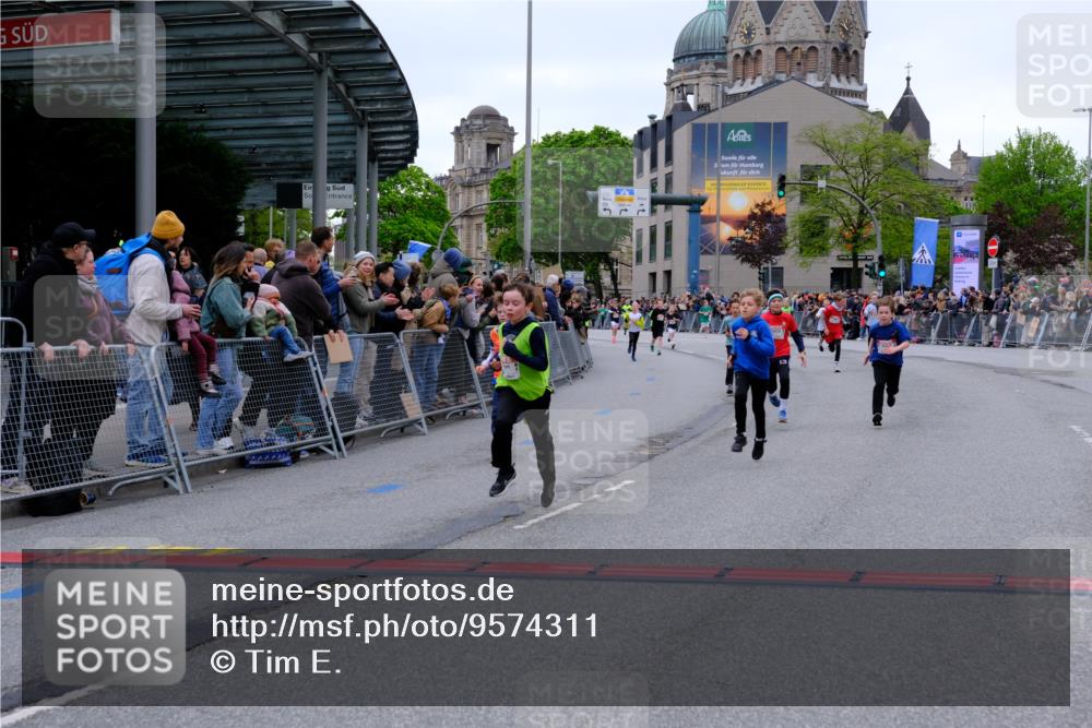25.04.2026 - Das Zehntel Tim E. http://msf.ph/oto/9574311 25.04.2026 10:50:08 Ziel 5391, 6000, 6059, 6066, 6119, 6141, 6510, 6533, 6710, 7260, 7393, 7501, 7582, 7929, 7951, 8037, 8054 meine-sportfotos.de