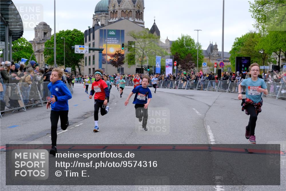 25.04.2026 - Das Zehntel Tim E. http://msf.ph/oto/9574316 25.04.2026 10:50:09 Ziel 5391, 6000, 6059, 6066, 6119, 6141, 6410, 6510, 6533, 6710, 7393, 7501, 7582, 7929, 7951, 8037, 8054 meine-sportfotos.de