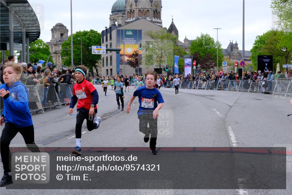 25.04.2026 - Das Zehntel Tim E. http://msf.ph/oto/9574321 25.04.2026 10:50:10 Ziel 5036, 5391, 6000, 6059, 6066, 6119, 6141, 6410, 6510, 6525, 6533, 7393, 7501, 7582, 7929, 7951, 8054 meine-sportfotos.de