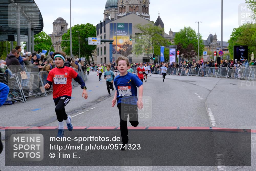 25.04.2026 - Das Zehntel Tim E. http://msf.ph/oto/9574323 25.04.2026 10:50:10 Ziel 5036, 5391, 6000, 6059, 6066, 6119, 6141, 6410, 6510, 6525, 6533, 7393, 7501, 7582, 7929, 7951, 8054 meine-sportfotos.de