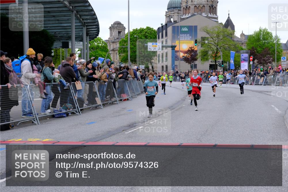 25.04.2026 - Das Zehntel Tim E. http://msf.ph/oto/9574326 25.04.2026 10:50:11 Ziel 5036, 5391, 6000, 6059, 6066, 6119, 6141, 6410, 6510, 6525, 6533, 6555, 7393, 7501, 7582, 7951 meine-sportfotos.de